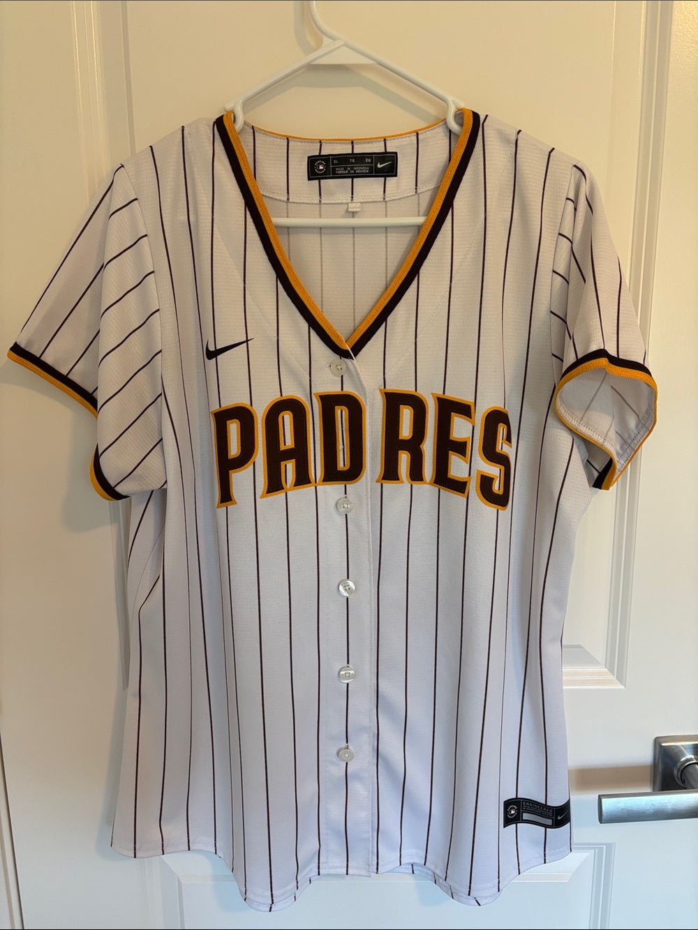 Nike San Diego Padres Womens XL White Pinstripe Baseball Jersey